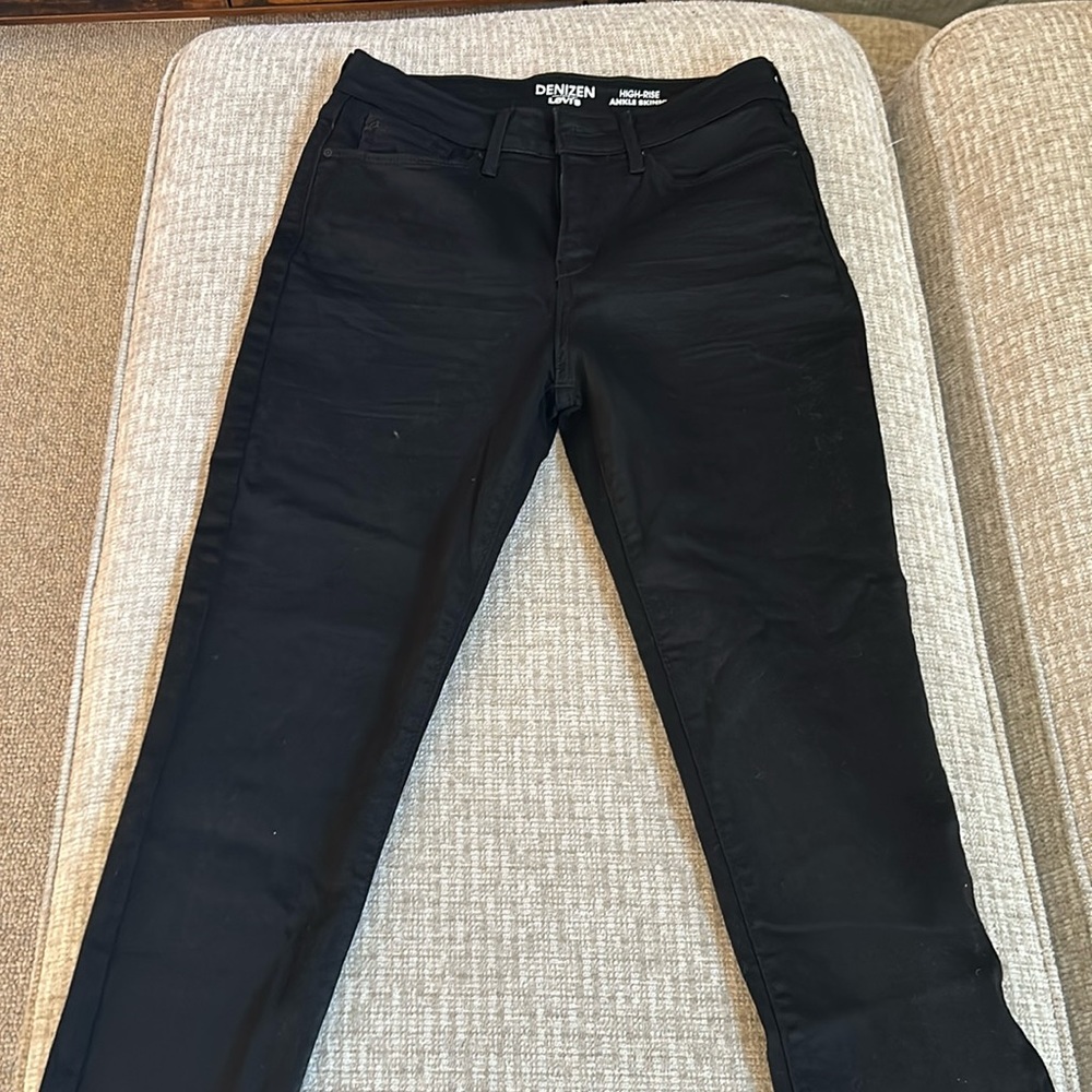 DENIZEN/LEVI black jeans